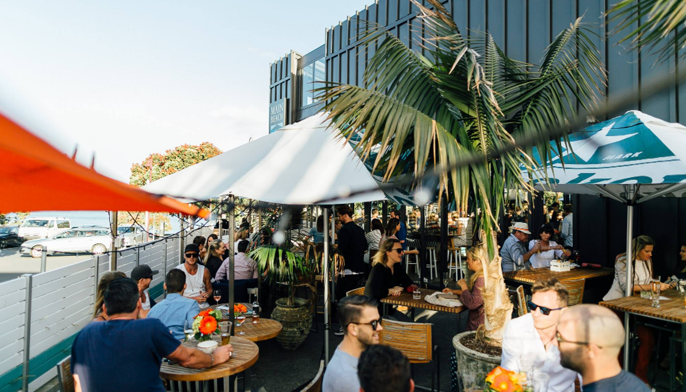 Regatta Bar and Eatery Image 2
