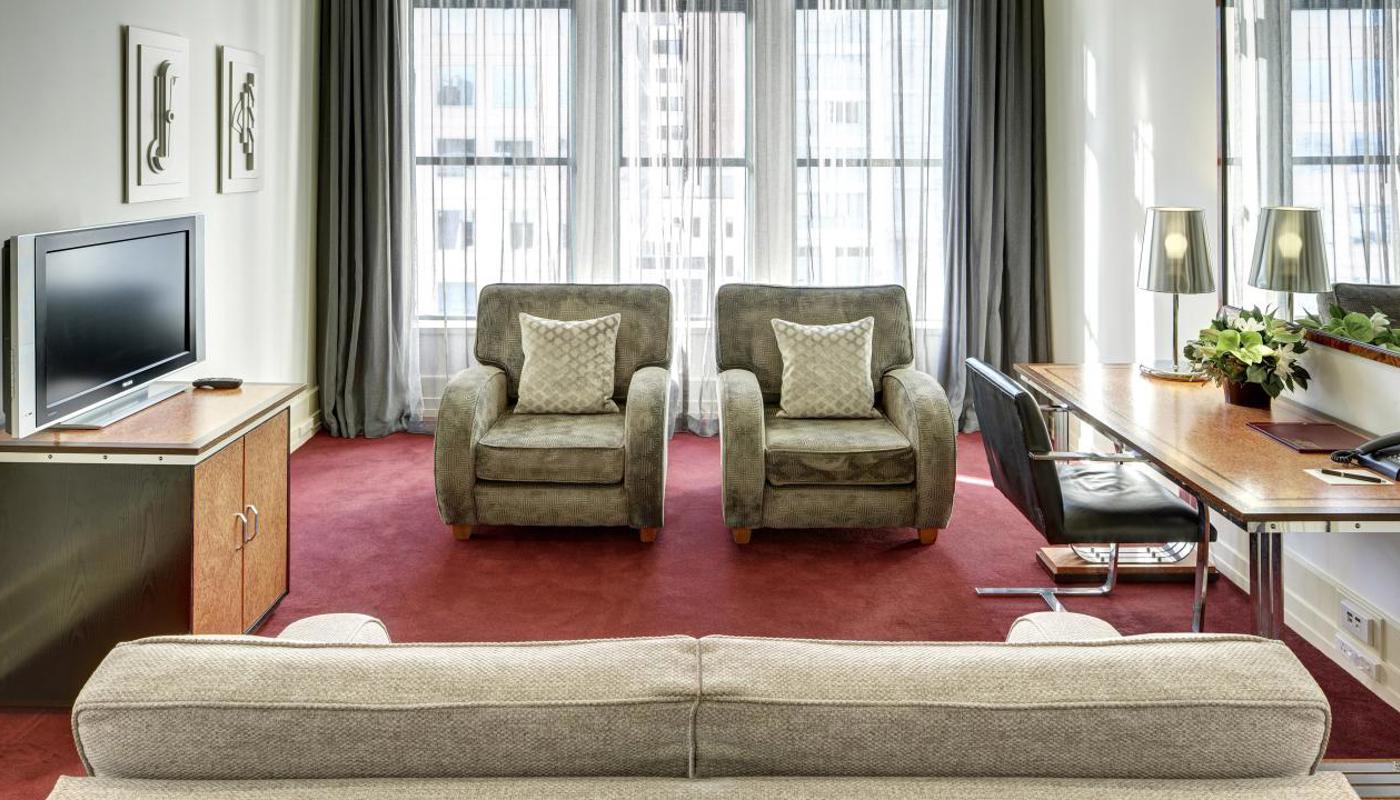 Executive One & Two Bedroom Suite Hotel Wing, living