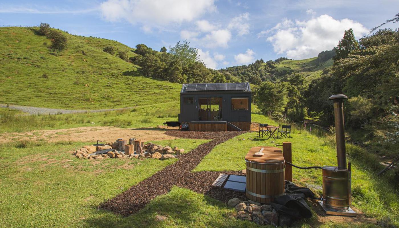 Unyoked - Off Grid Eco Cabin Experience - Kawakawa Bay Image 3