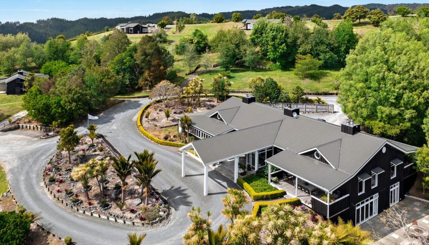 Woodhouse Mountain Lodge aerial view