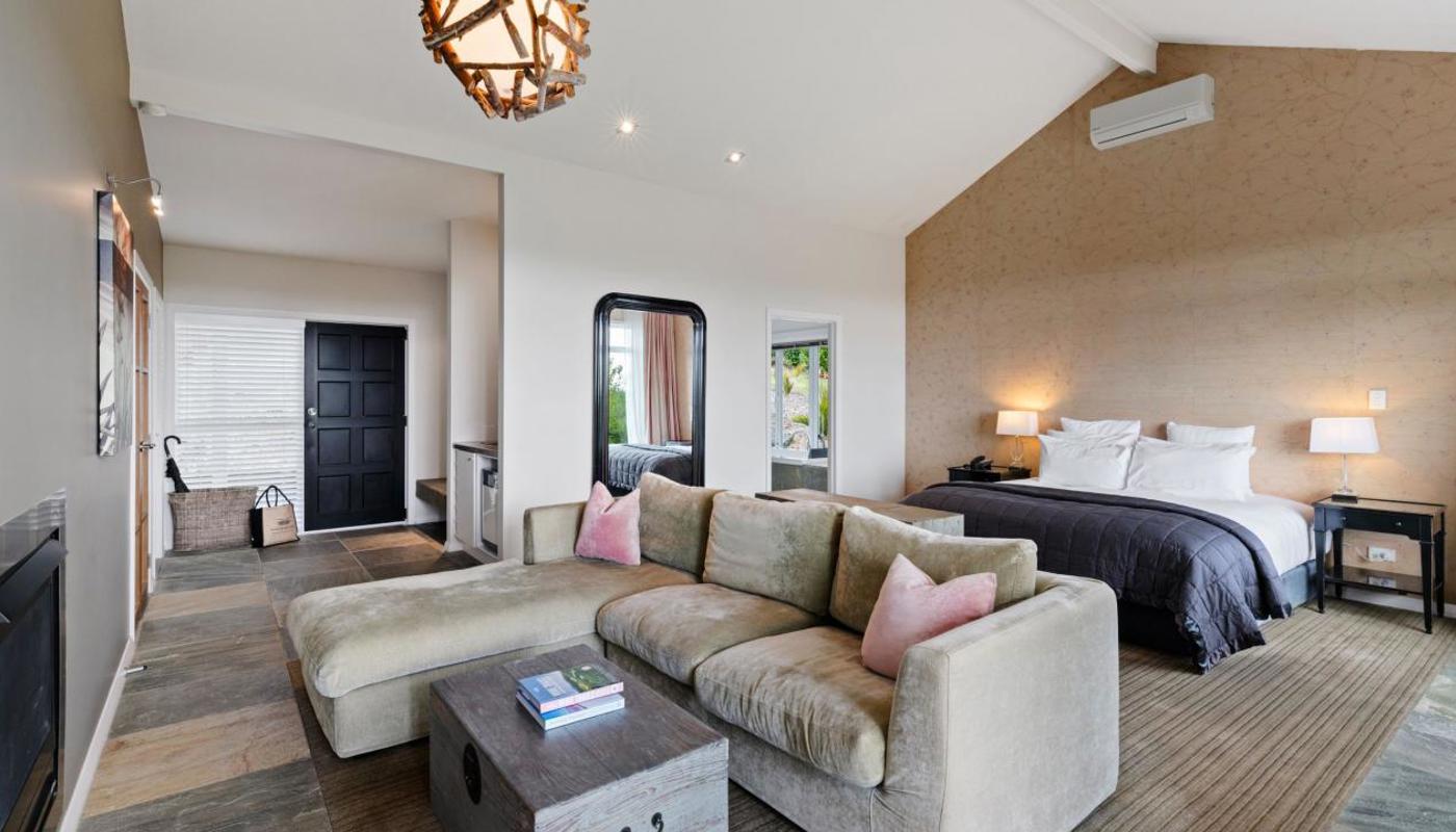 Woodhouse Mountain Lodge Guest Villa